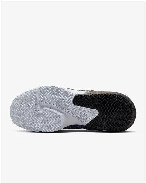 NIKE LEBRON WTNESS 7